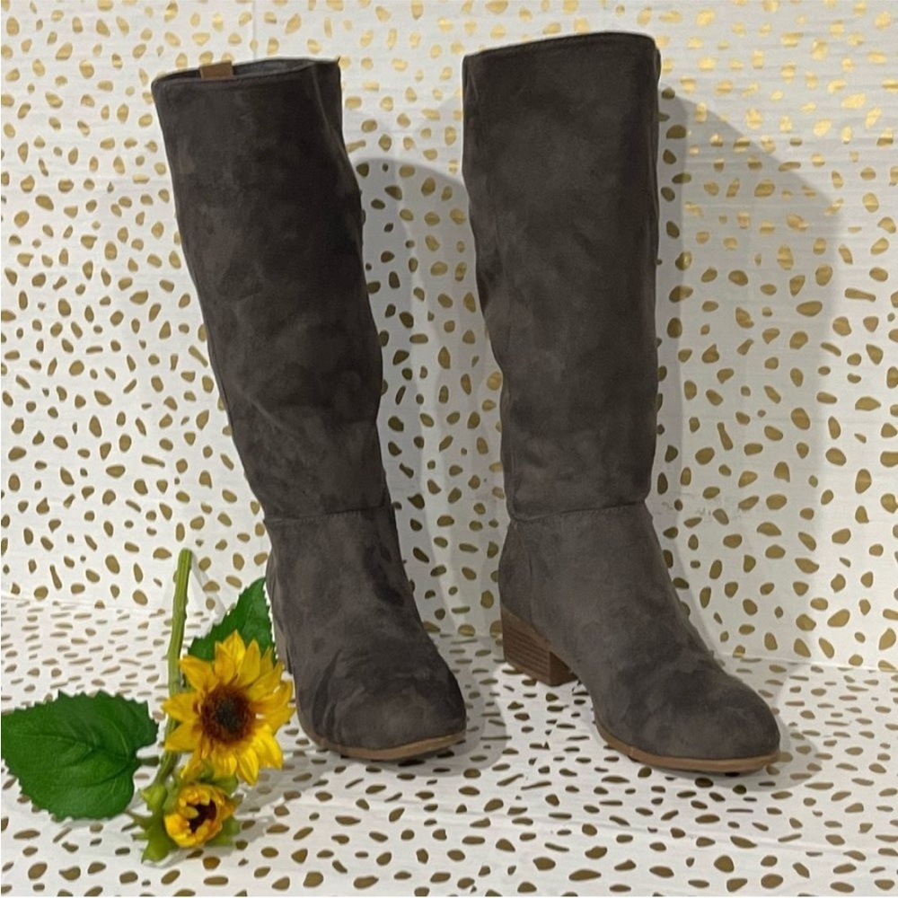 Universal Thread Hilda Microsuede Mid Calf Gray Heeled Riding Boots, Size 6 - Picture 9 of 16